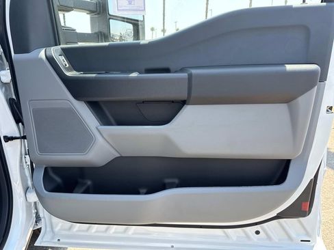 New 2025 Ford F350 XL w/ XL Chrome Package image 21