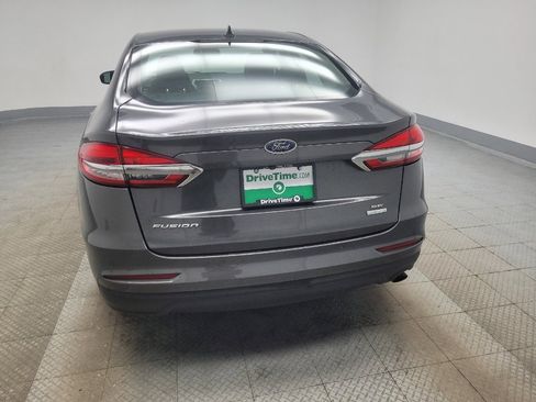 Used 2019 Ford Fusion SE FWD image 6