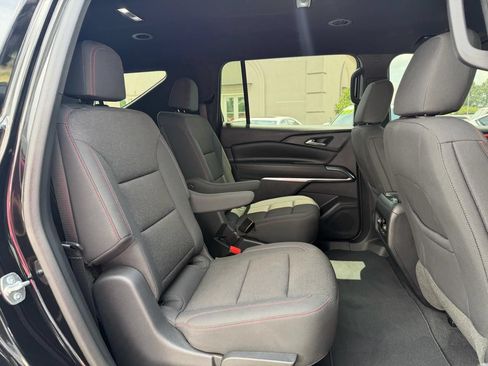 Used 2024 Chevrolet Traverse Z71 AWD/4WD image 19