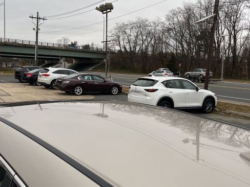 Used 2018 Honda CR-V EX image 19