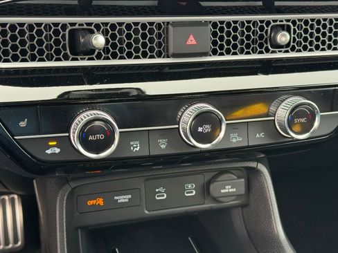 Used 2025 Honda Civic Sport Touring image 17