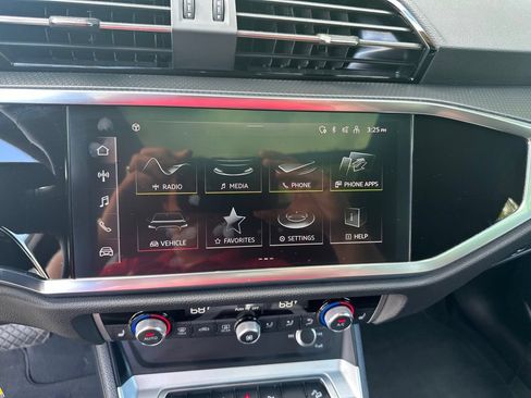 Used 2025 Audi Q3 2.0T Premium AWD/4WD image 20
