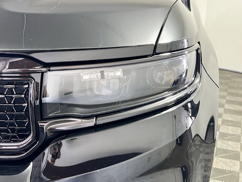 Used 2022 Jeep Grand Wagoneer Series II image 11