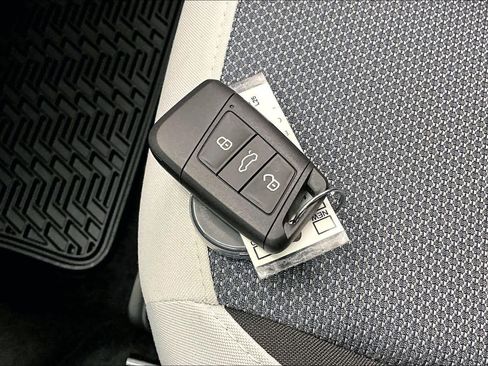 New 2026 Volkswagen Taos S image 31