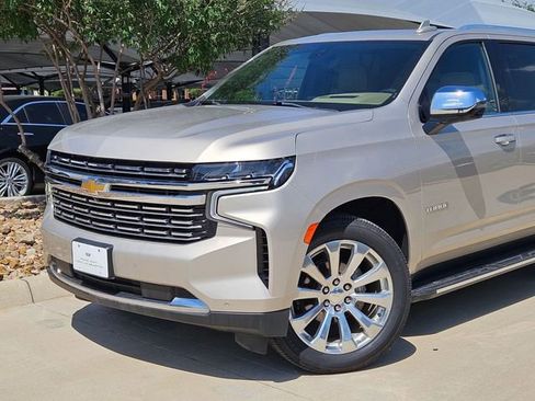 Used 2021 Chevrolet Tahoe Premier w/ Premium Package RWD image 6