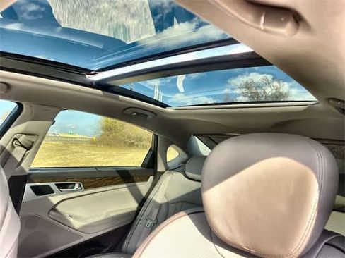 Used 2015 Hyundai Genesis 3.8 w/ Option Group 04 image 32