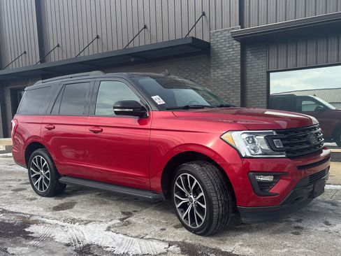 Used 2020 Ford Expedition XLT w/ Equipment Group 202A image 3