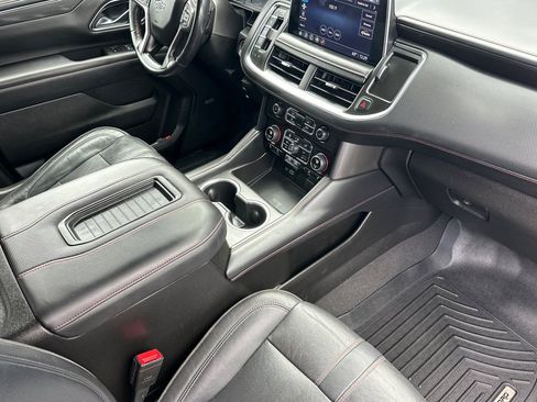 Used 2021 Chevrolet Suburban RST AWD/4WD image 19