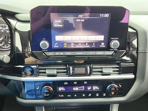 Used 2025 Nissan Pathfinder SV AWD/4WD image 30