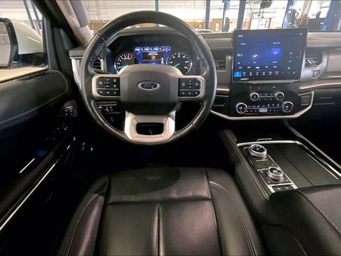 Used 2022 Ford Expedition Max XLT AWD/4WD image 5