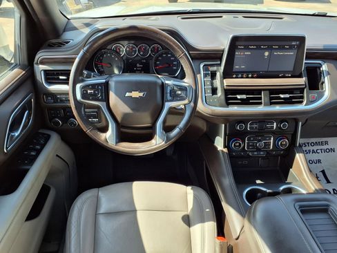Used 2021 Chevrolet Tahoe LT w/ LT Signature Package AWD/4WD image 3