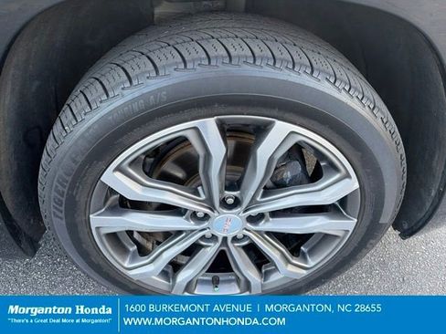 Used 2020 GMC Terrain Denali w/ Denali Premium Package AWD/4WD image 13