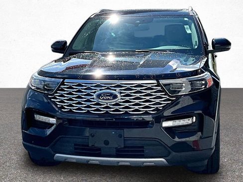 Used 2021 Ford Explorer Platinum w/ Equipment Group 601A AWD/4WD image 3