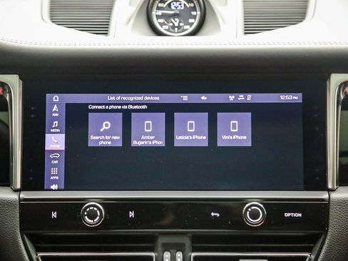 Certified 2023 Porsche Macan AWD/4WD image 22