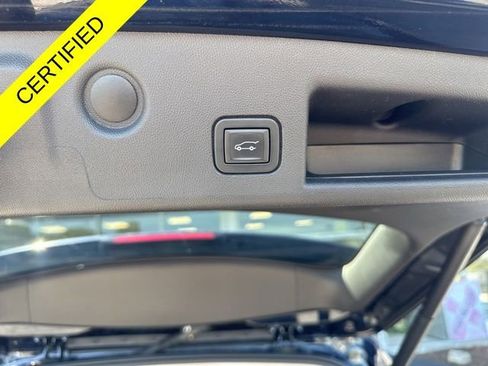 Used 2021 Chevrolet Equinox Premier AWD/4WD image 22