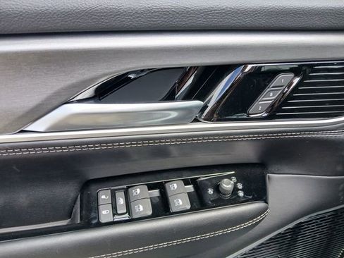 New 2026 Jeep Grand Wagoneer Limited AWD/4WD image 15