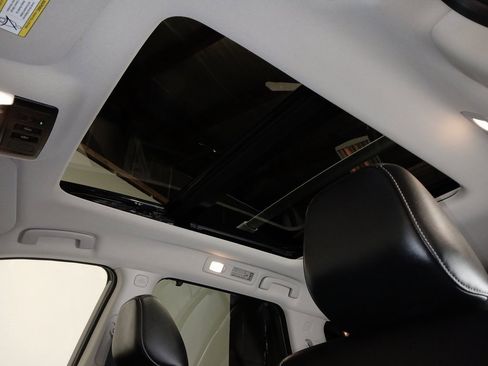 Used 2024 Nissan Pathfinder Platinum w/ Cargo Package image 14