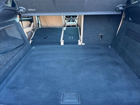 Used 2021 Porsche Cayenne Coupe image 18