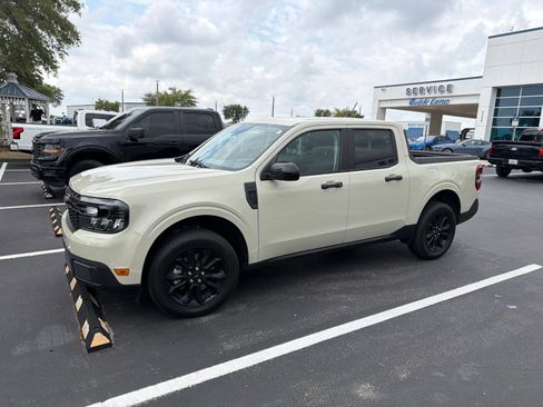 Used 2024 Ford Maverick XLT w/ XLT Luxury Package FWD image 14