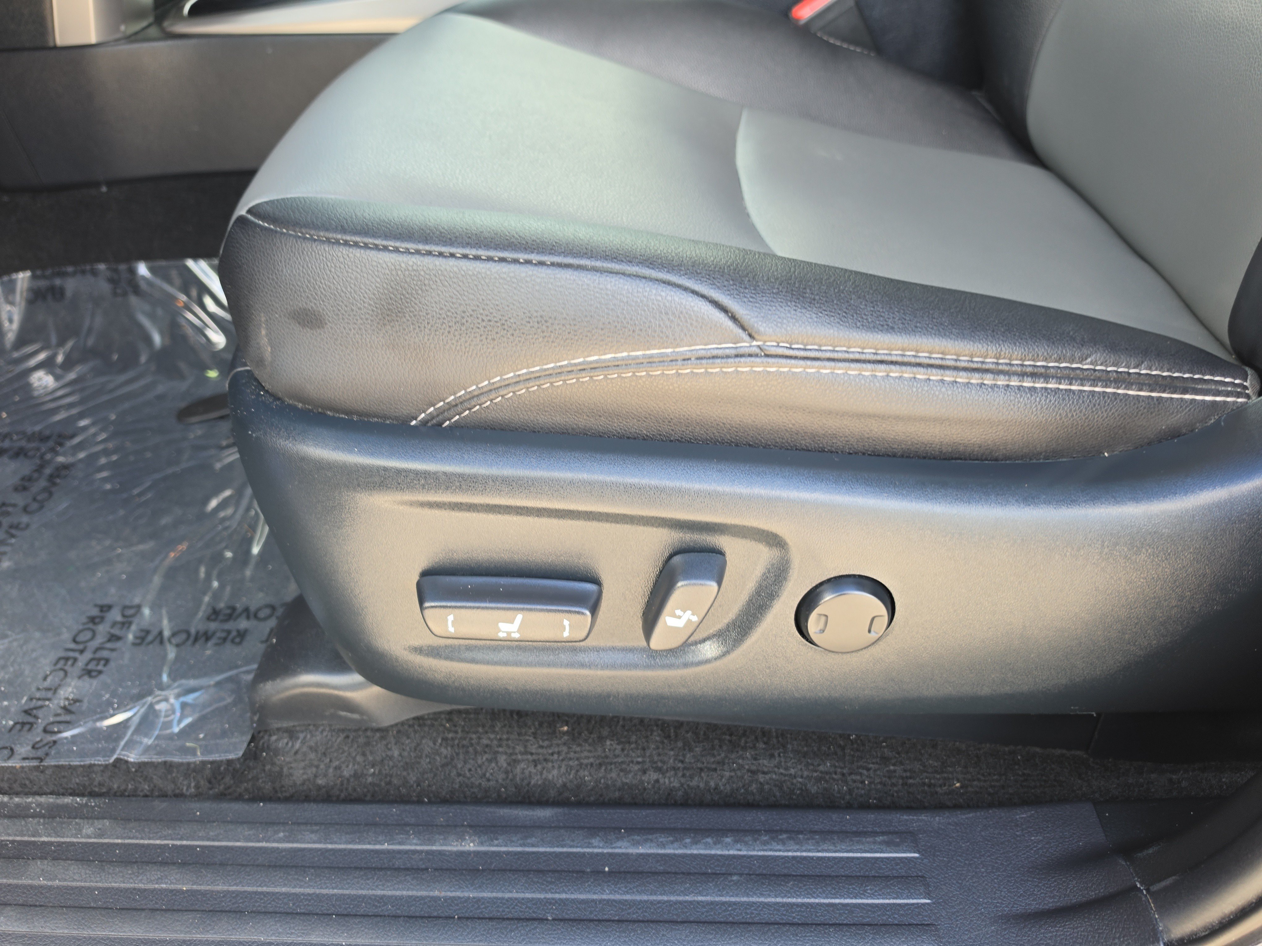 Used 2023 Toyota 4Runner SR5 Premium w/ Moonroof Package RWD image 15