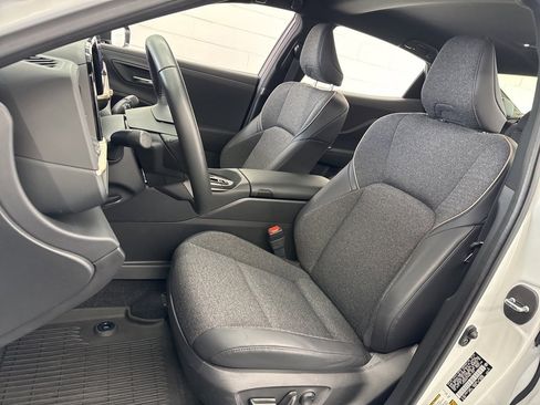 Used 2023 Toyota Crown XLE image 14