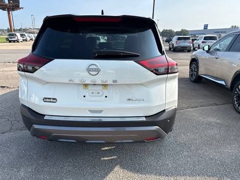 Used 2023 Nissan Rogue SL AWD/4WD image 9