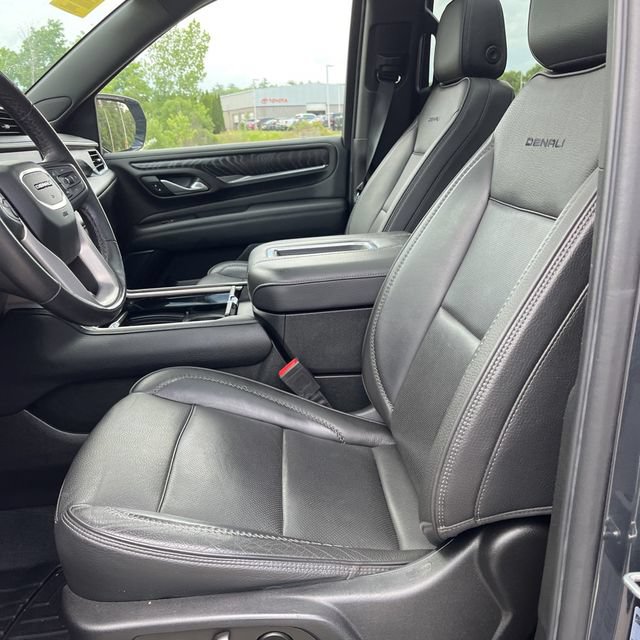 Used 2022 GMC Yukon XL Denali AWD/4WD image 9