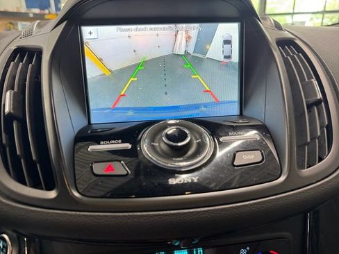 Used 2017 Ford Escape Titanium FWD image 15