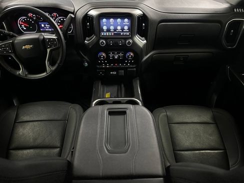 Used 2021 Chevrolet Silverado 1500 LTZ w/ LTZ Convenience Package II AWD/4WD image 3