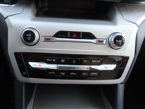 Used 2023 Ford Explorer XLT w/ Equipment Group 202A image 25