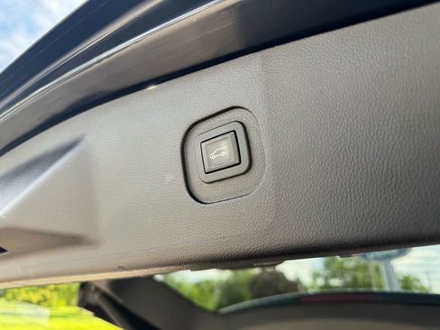 Used 2016 GMC Terrain SLT w/ Open Road Package FWD image 12