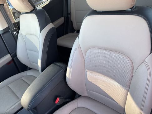 Used 2020 Ford Escape SE Sport image 15