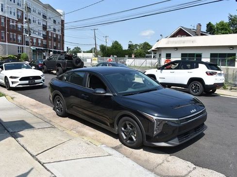 Used 2025 Kia K4 FWD image 4