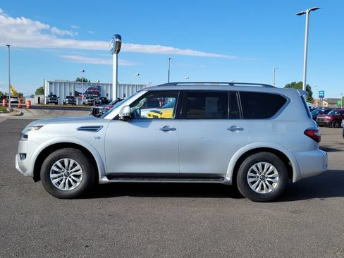 Used 2021 Nissan Armada SV AWD/4WD image 2