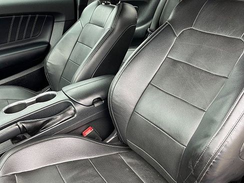 Used 2018 Ford Mustang Premium image 11