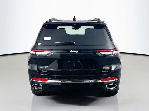 New 2025 Jeep Grand Cherokee Overland w/ Luxury Tech Group IV AWD/4WD image 6