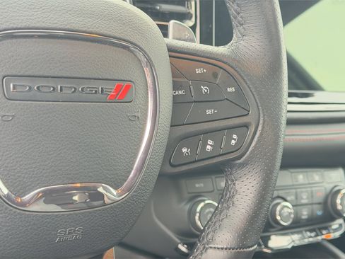 Used 2025 Dodge Durango GT AWD/4WD image 27