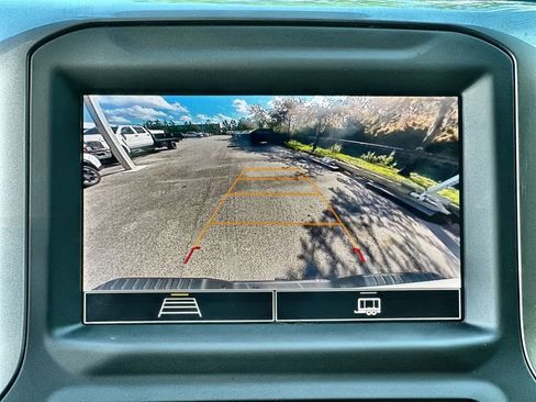 Certified 2024 Chevrolet Silverado 2500 Custom image 15