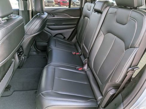 Used 2023 Jeep Grand Cherokee Limited w/ Trailer Tow Prep Group (B) RWD image 14