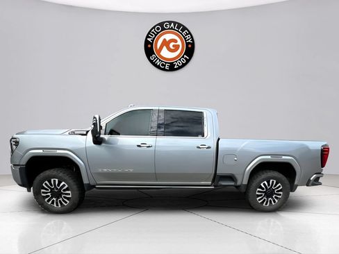 Used 2025 GMC Sierra 2500 Denali Ultimate AWD/4WD image 6