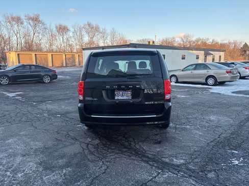 Used 2014 Dodge Grand Caravan American Value Package image 4