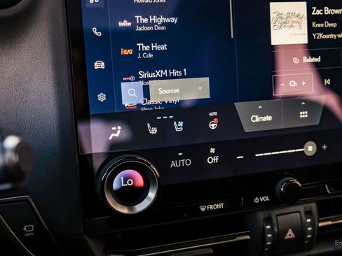 Used 2025 Lexus GX 550 w/ Accessory Package (2T) image 67