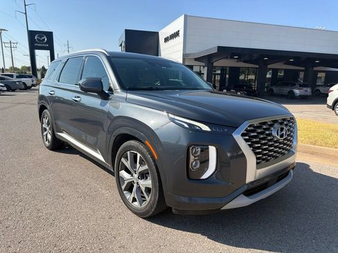Used 2021 Hyundai Palisade Limited FWD image 3