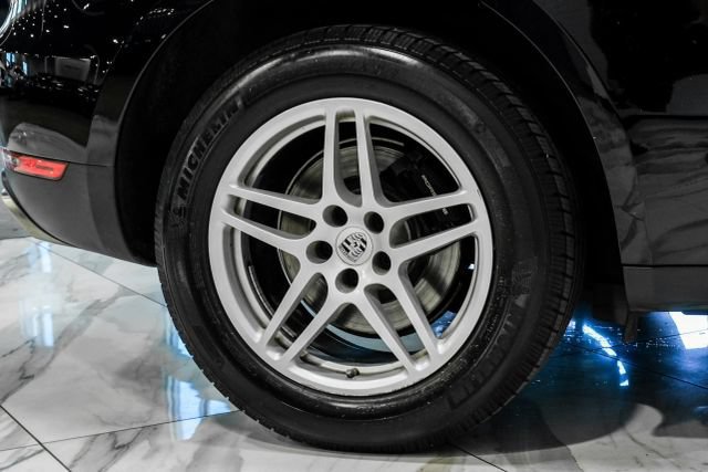 Used 2018 Porsche Macan AWD/4WD image 54