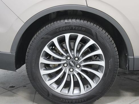 Used 2021 Lincoln Aviator Reserve w/ Equipment Group 201A AWD/4WD image 13