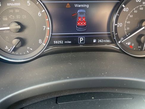 Used 2021 INFINITI QX80 Premium Select w/ Cargo Package image 2