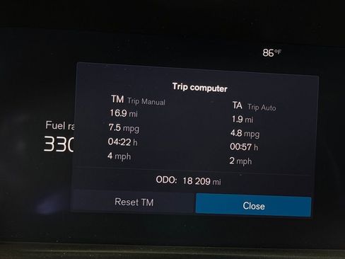 Used 2025 Volvo V60 B5 Cross Country Plus AWD/4WD image 16