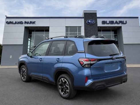 Used 2025 Subaru Forester AWD/4WD image 7