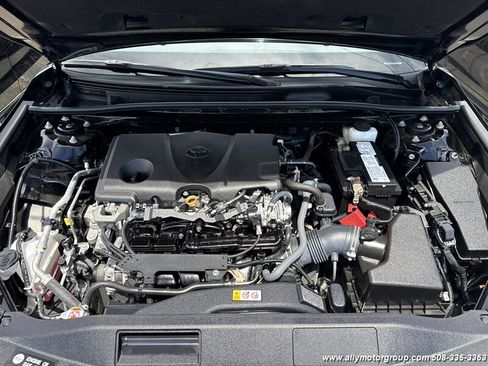 Used 2024 Toyota Camry SE w/ Cold Weather Package FWD image 15
