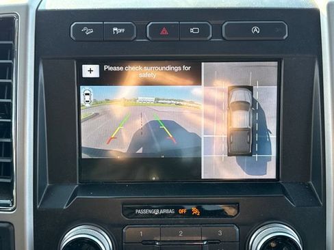 Used 2019 Ford F150 Lariat w/ Equipment Group 502A Luxury AWD/4WD image 28